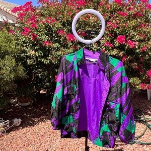 Windbreaker(Shoulder pads included)